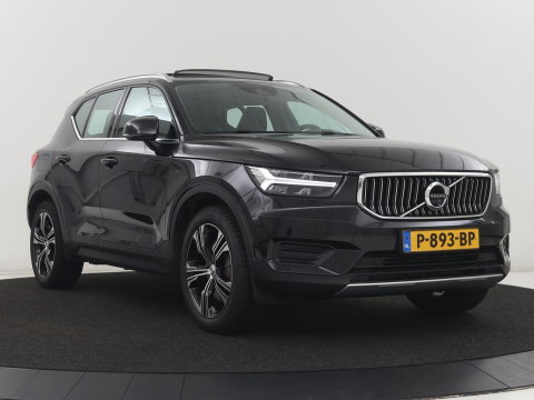 Volvo XC40 1.5 T5 Recharge Inscription | SOH 89,7% | Panoramadak | Leder | 360 Camera | Trekhaak | Stoelverwarming | Adaptive cruise | Memory | Carplay | Navigatie | Keyless | Full LED | Parkeerhulp | PHEV | Plug In