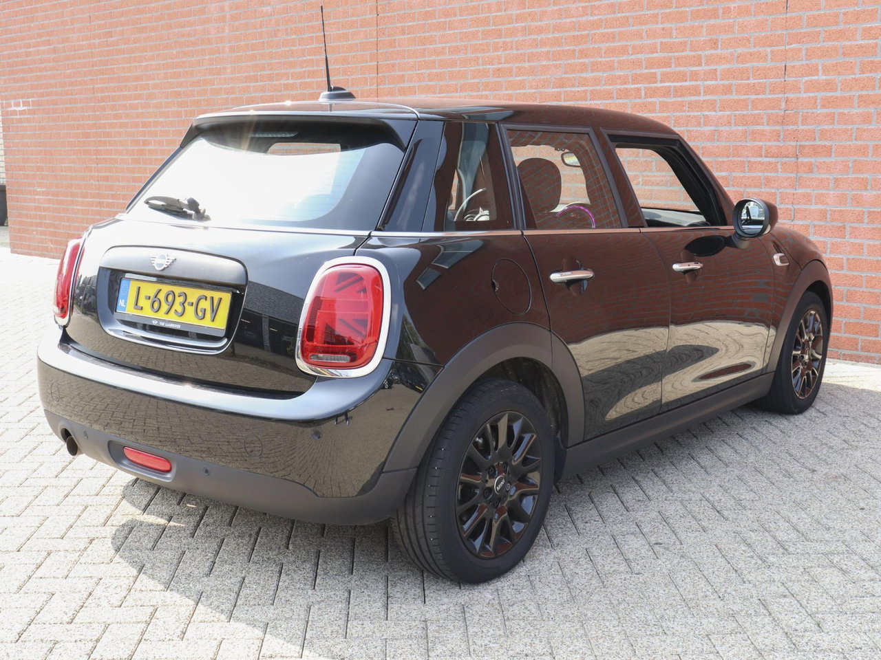 MINI One
