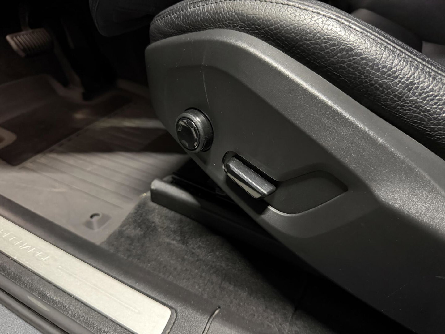 Volvo XC60 2.0 Recharge T6 AWD Pano H&K Leer Camera SOH 90%