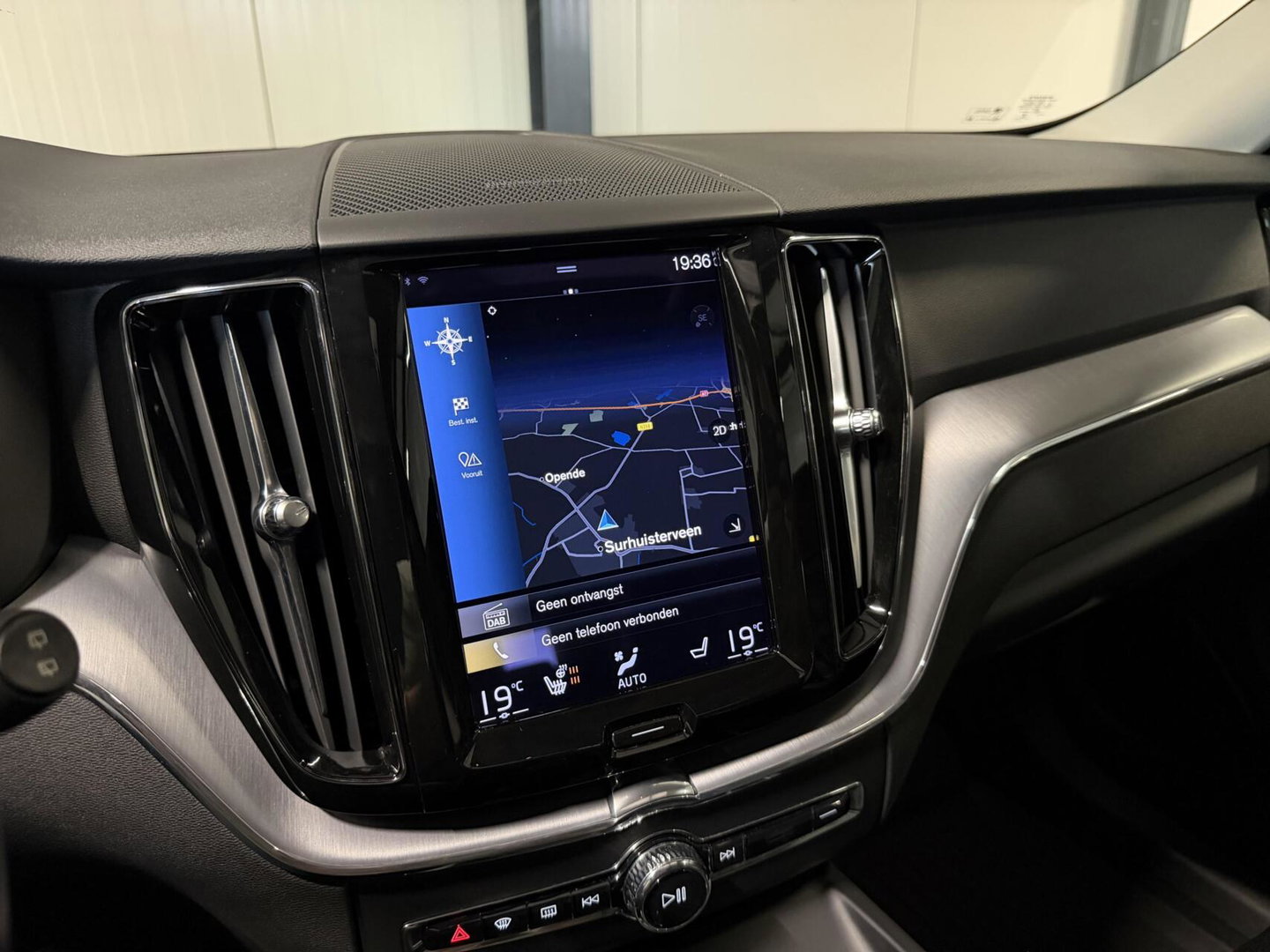 Volvo XC60 2.0 Recharge T6 AWD Pano H&K Leer Camera SOH 90%