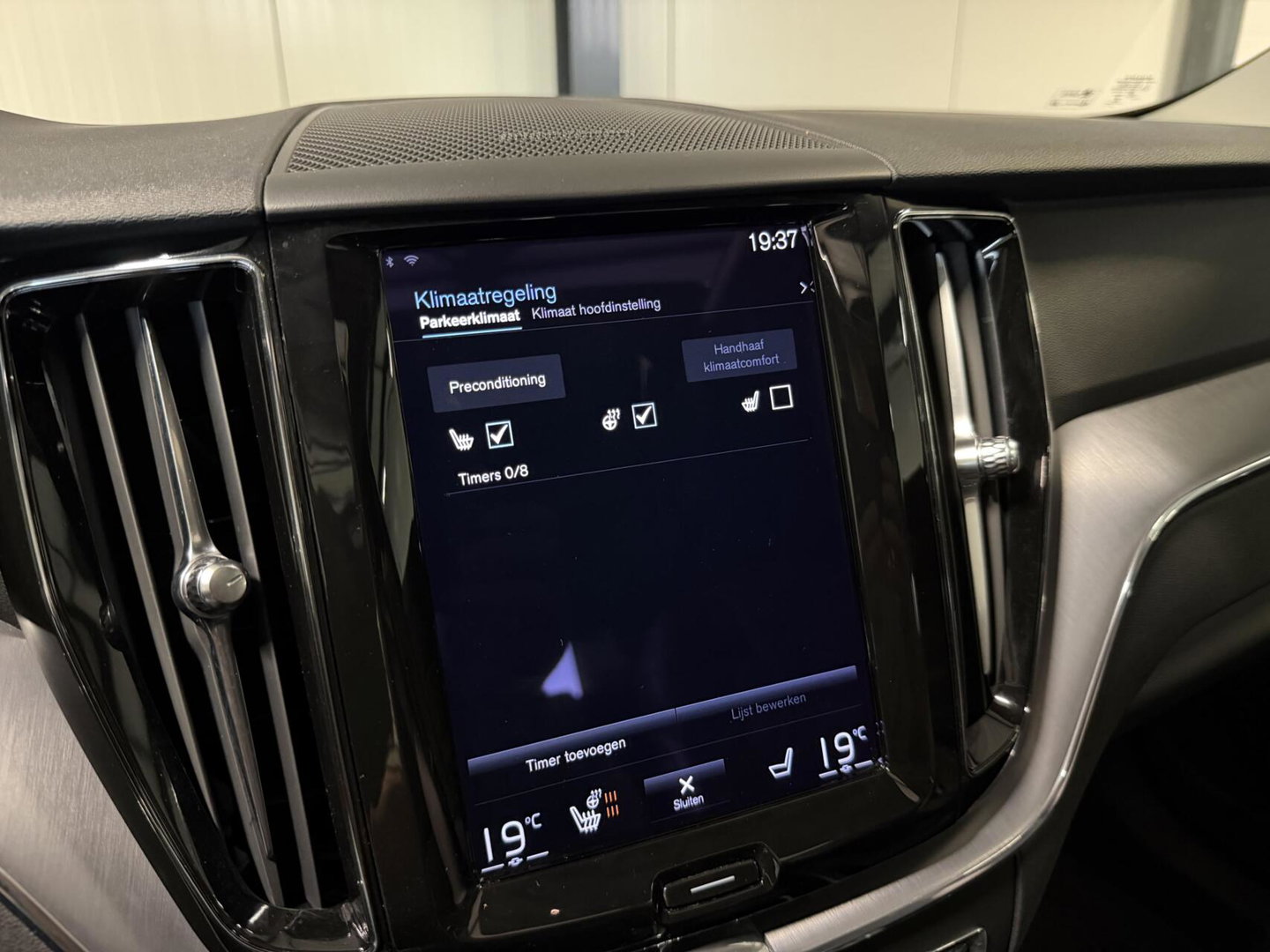 Volvo XC60 2.0 Recharge T6 AWD Pano H&K Leer Camera SOH 90%