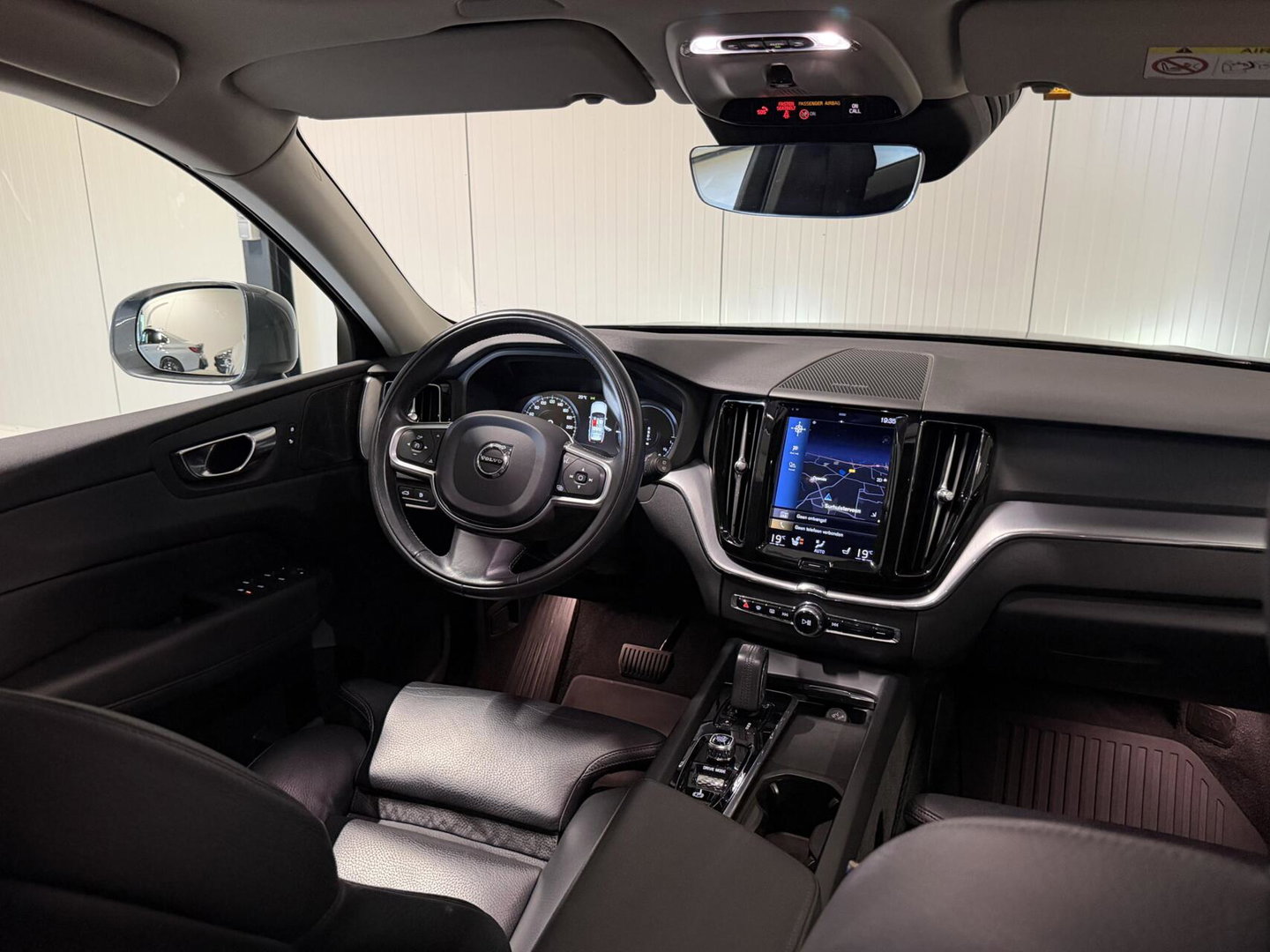 Volvo XC60 2.0 Recharge T6 AWD Pano H&K Leer Camera SOH 90%