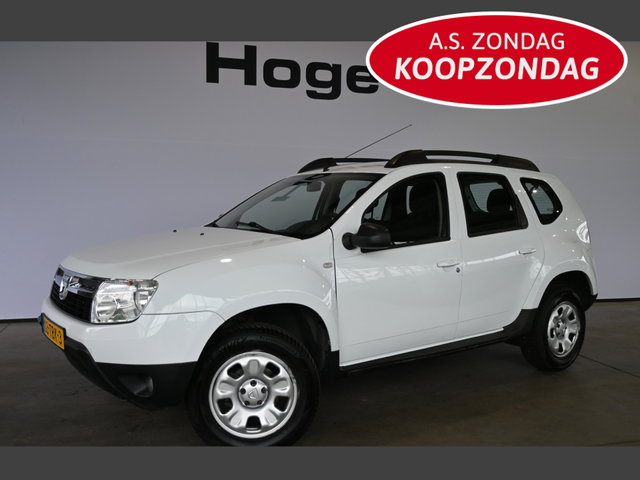 Dacia Duster - 1.6 Lauréate 2wd NAP Airco Trekhaak Goed Onderhouden Inruil Mogelijk!