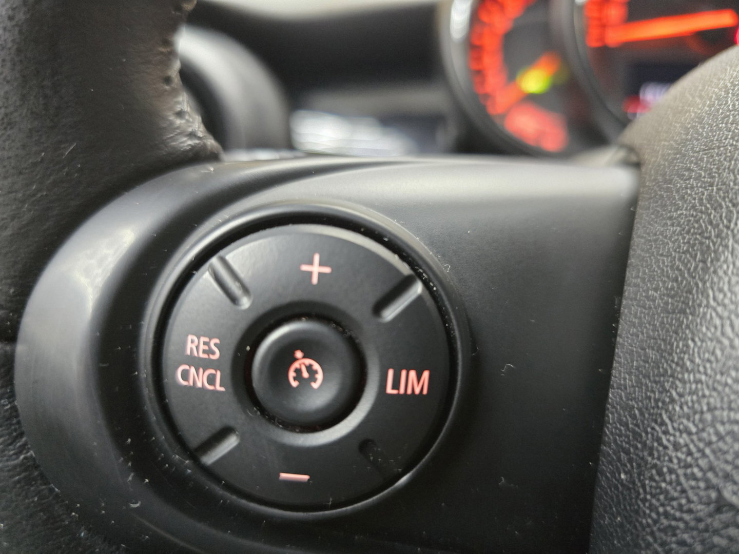 MINI 5-deurs 1.5 Cooper Salt Business Navi Clima Full LED Cruise Sportstoelen LM