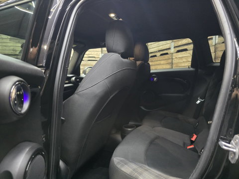 MINI 5-deurs 1.5 Cooper Salt Business Navi Clima Full LED Cruise Sportstoelen LM