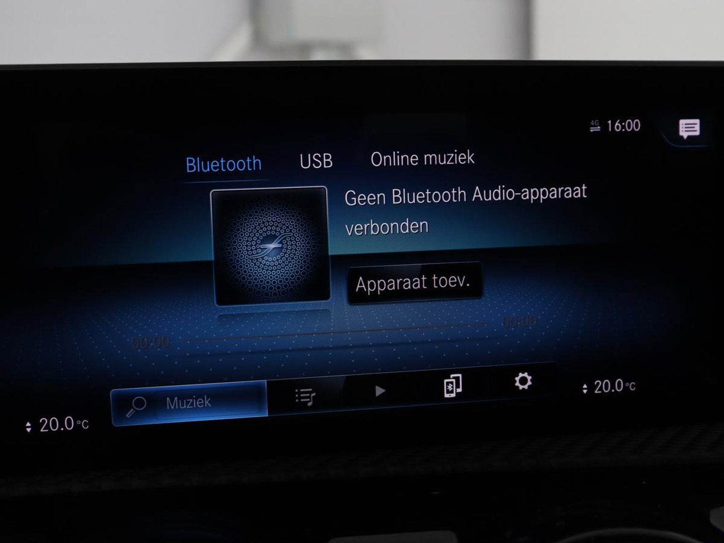 Mercedes-Benz A-Klasse 200 Business Solution AMG | Stoelverwarming | Carplay | Leder/Alcantara | Camera | Sfeerverlichting | Park Assist | Climate control | Full LED | Bluetooth | Cruise control