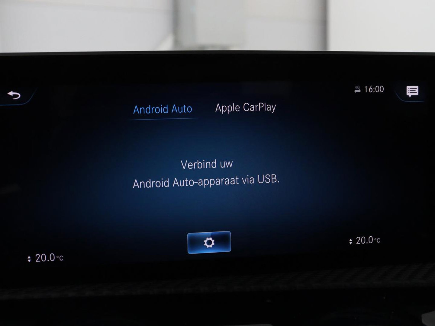 Mercedes-Benz A-Klasse 200 Business Solution AMG | Stoelverwarming | Carplay | Leder/Alcantara | Camera | Sfeerverlichting | Park Assist | Climate control | Full LED | Bluetooth | Cruise control