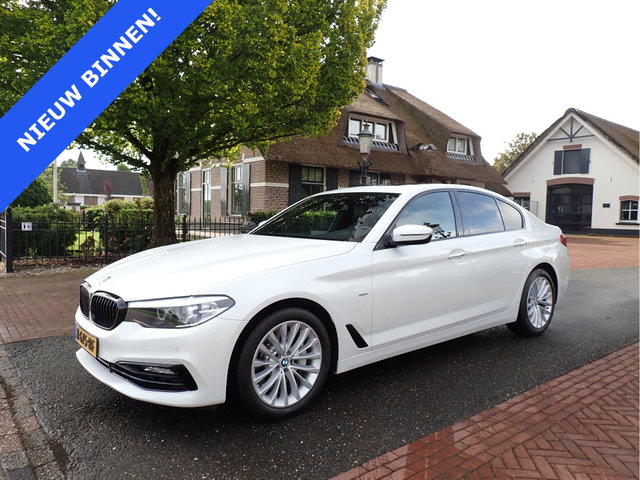 BMW 5 Serie - 530d X-DRIVE SCHUIFDAK / CRUISE / CARPLAY / SPORTLEER / NAVI