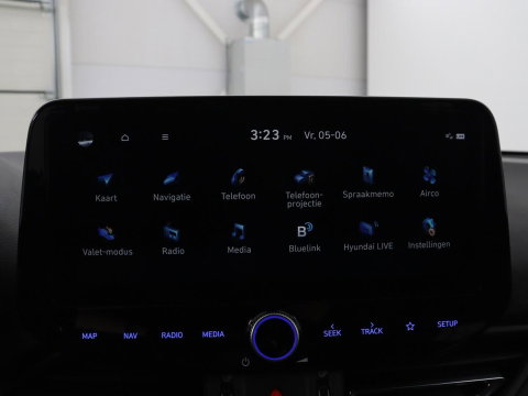 Hyundai i30 1.5 T-GDi MHEV N Line | Stoelverwarming | Leder/Alcantara | Adaptive cruise | Memory | Carplay | Camera | Navigatie | Keyless | Full LED | 18'' | Side Assist | Parkeerhulp