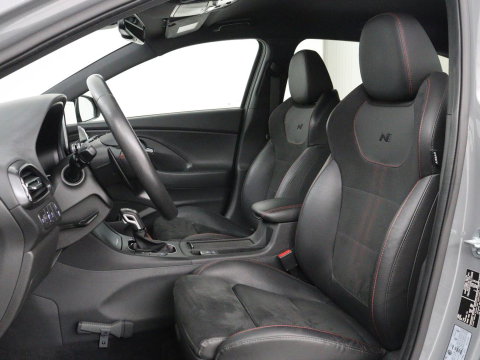 Hyundai i30 1.5 T-GDi MHEV N Line | Stoelverwarming | Leder/Alcantara | Adaptive cruise | Memory | Carplay | Camera | Navigatie | Keyless | Full LED | 18'' | Side Assist | Parkeerhulp