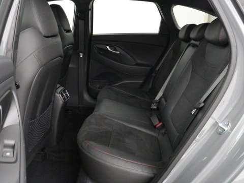 Hyundai i30 1.5 T-GDi MHEV N Line | Stoelverwarming | Leder/Alcantara | Adaptive cruise | Memory | Carplay | Camera | Navigatie | Keyless | Full LED | 18'' | Side Assist | Parkeerhulp