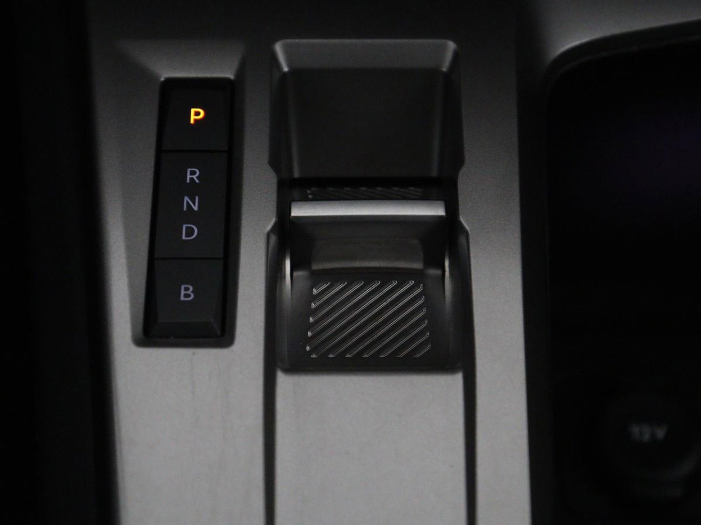 Peugeot 308 1.6 HYbrid 180 Allure Pack Business | Trekhaak | Camera | Carplay | Half leder | Adaptive cruise | Keyless | Parkeerhulp | Full LED | PHEV | Plug In