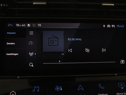 Peugeot 308 1.6 HYbrid 180 Allure Pack Business | Trekhaak | Camera | Carplay | Half leder | Adaptive cruise | Keyless | Parkeerhulp | Full LED | PHEV | Plug In