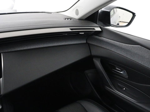 Peugeot 308 1.6 HYbrid 180 Allure Pack Business | Trekhaak | Camera | Carplay | Half leder | Adaptive cruise | Keyless | Parkeerhulp | Full LED | PHEV | Plug In