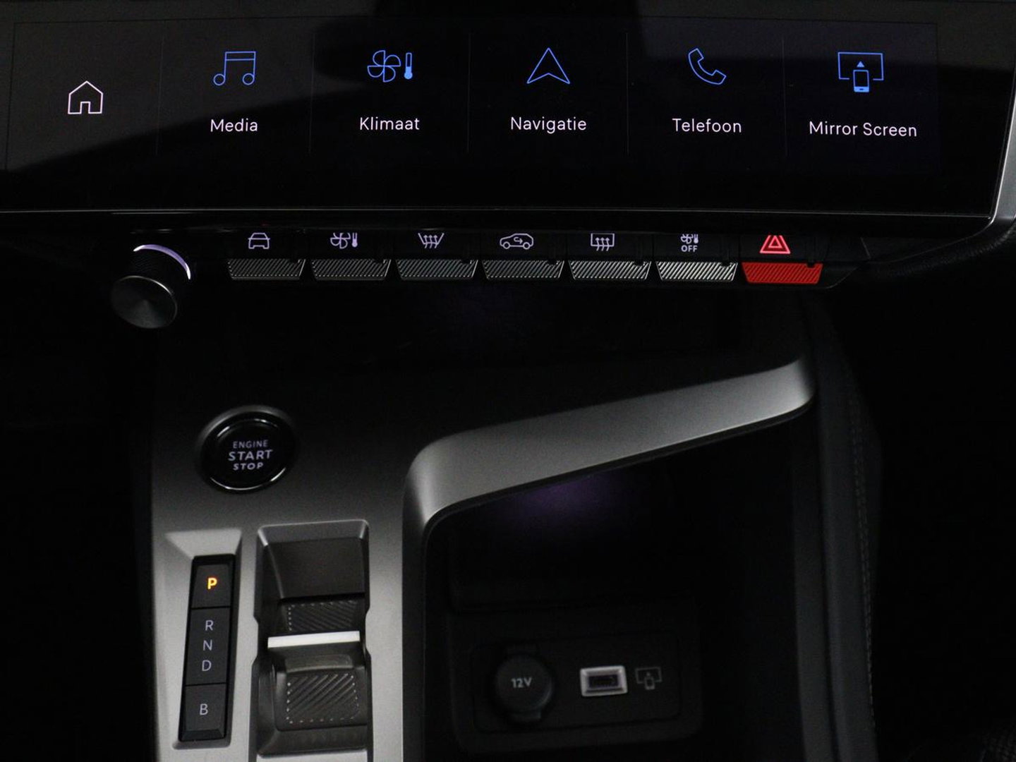 Peugeot 308 1.6 HYbrid 180 Allure Pack Business | Trekhaak | Camera | Carplay | Half leder | Adaptive cruise | Keyless | Parkeerhulp | Full LED | PHEV | Plug In