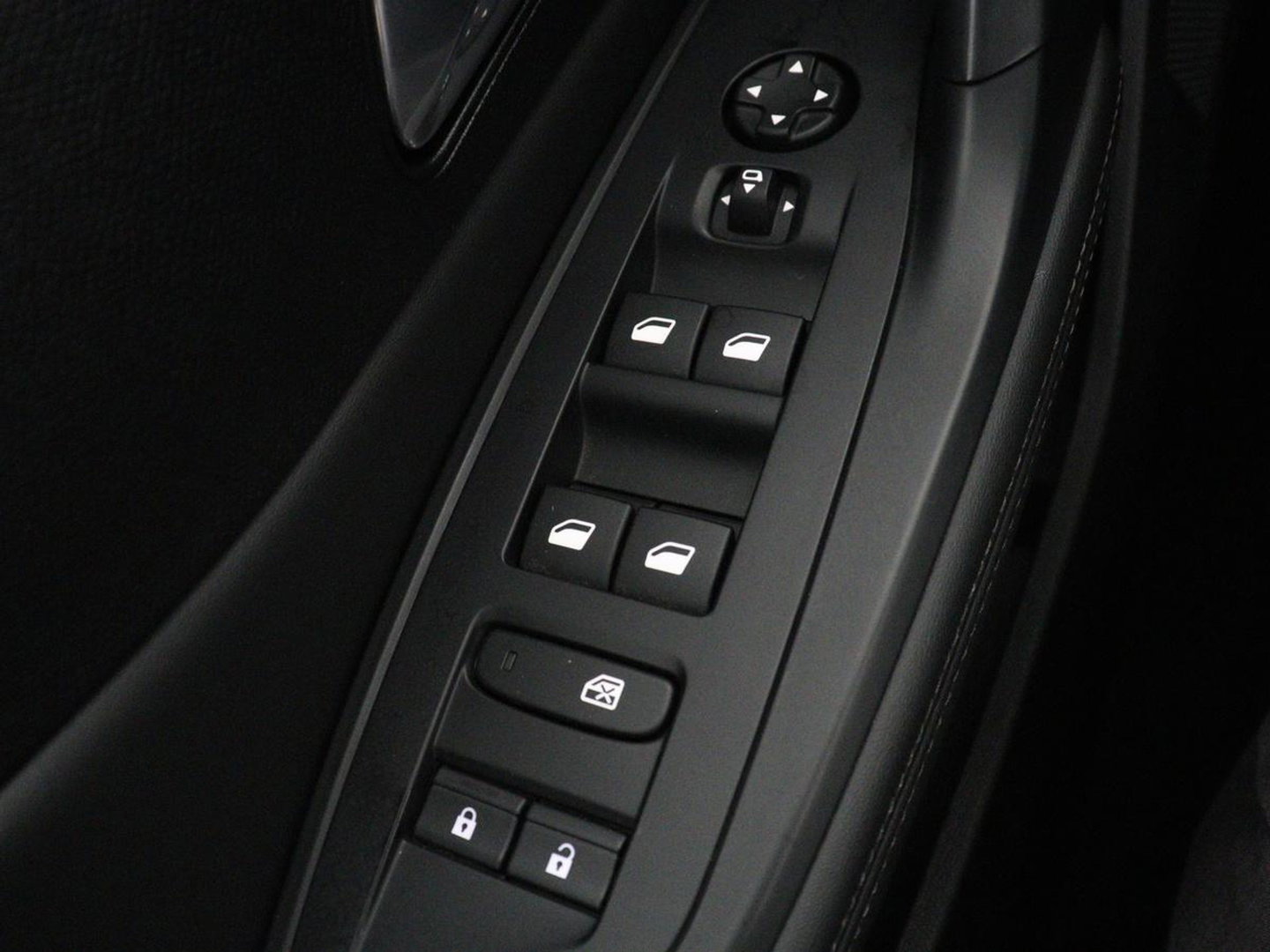 Peugeot 308 1.6 HYbrid 180 Allure Pack Business | Trekhaak | Camera | Carplay | Half leder | Adaptive cruise | Keyless | Parkeerhulp | Full LED | PHEV | Plug In