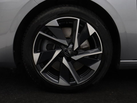 Peugeot 308 1.6 HYbrid 180 Allure Pack Business | Trekhaak | Camera | Carplay | Half leder | Adaptive cruise | Keyless | Parkeerhulp | Full LED | PHEV | Plug In