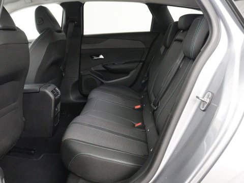 Peugeot 308 1.6 HYbrid 180 Allure Pack Business | Trekhaak | Camera | Carplay | Half leder | Adaptive cruise | Keyless | Parkeerhulp | Full LED | PHEV | Plug In