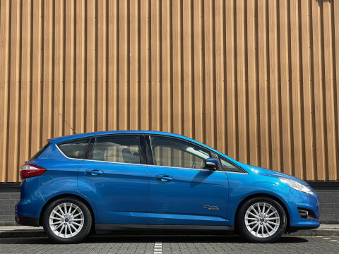 Ford C-MAX 2.0 Plug-in Hybrid Titanium Plus | Leder | Camera | Panoramadak | Stoelverwarming | Elektrische Achterklep | Keyless Go / Keyless Entry | DAB+ | Parkeersensoren | Navigatie |