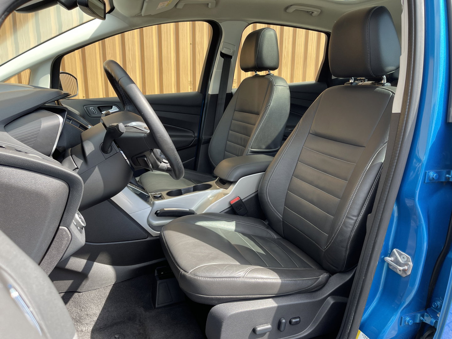 Ford C-MAX 2.0 Plug-in Hybrid Titanium Plus | Leder | Camera | Panoramadak | Stoelverwarming | Elektrische Achterklep | Keyless Go / Keyless Entry | DAB+ | Parkeersensoren | Navigatie |