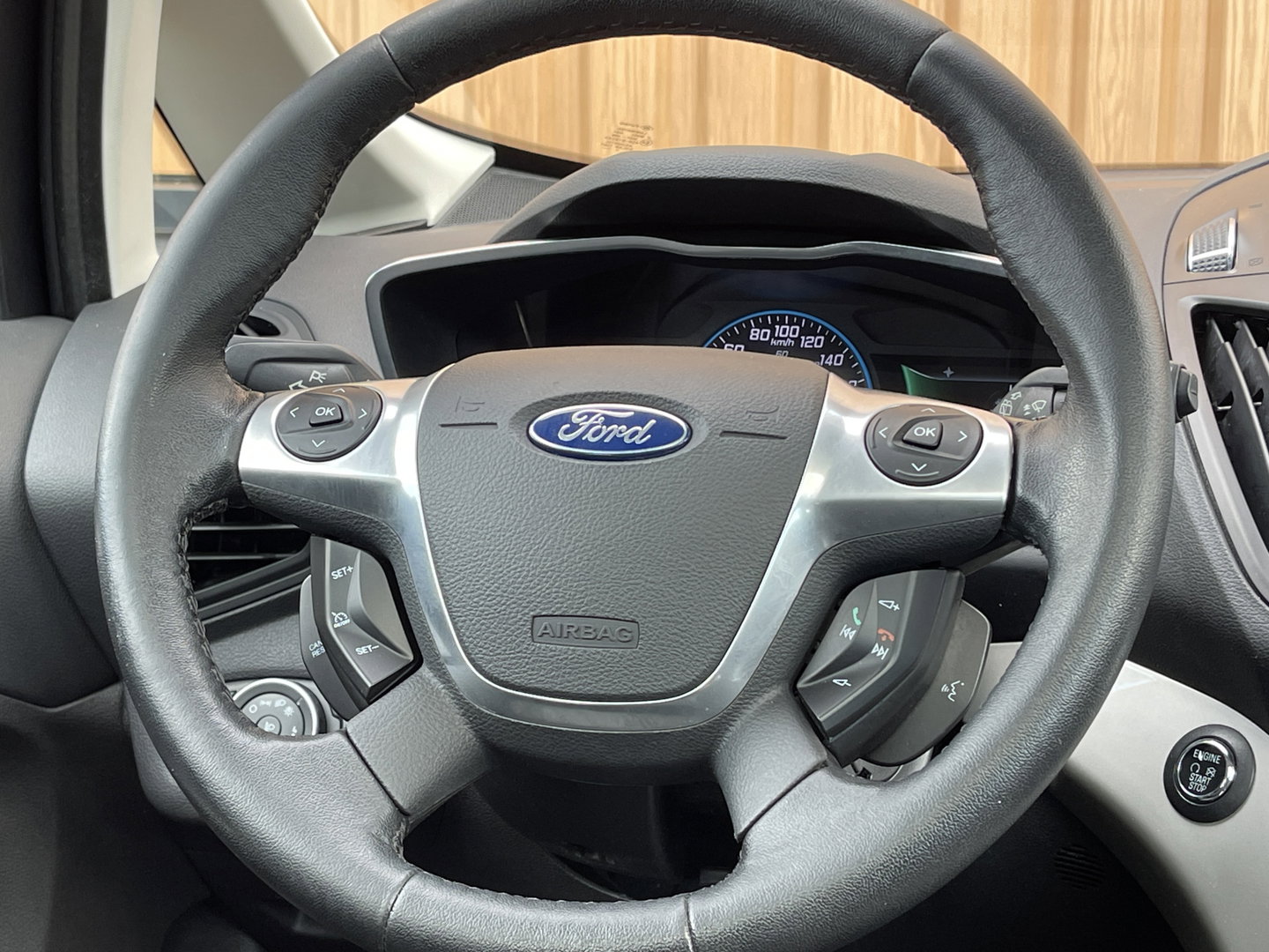 Ford C-MAX 2.0 Plug-in Hybrid Titanium Plus | Leder | Camera | Panoramadak | Stoelverwarming | Elektrische Achterklep | Keyless Go / Keyless Entry | DAB+ | Parkeersensoren | Navigatie |