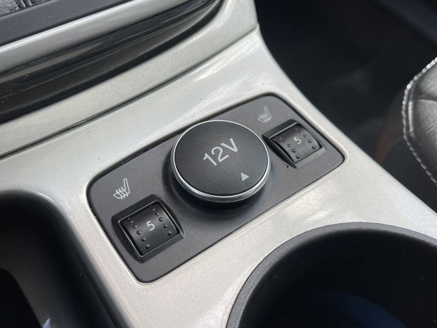 Ford C-MAX 2.0 Plug-in Hybrid Titanium Plus | Leder | Camera | Panoramadak | Stoelverwarming | Elektrische Achterklep | Keyless Go / Keyless Entry | DAB+ | Parkeersensoren | Navigatie |