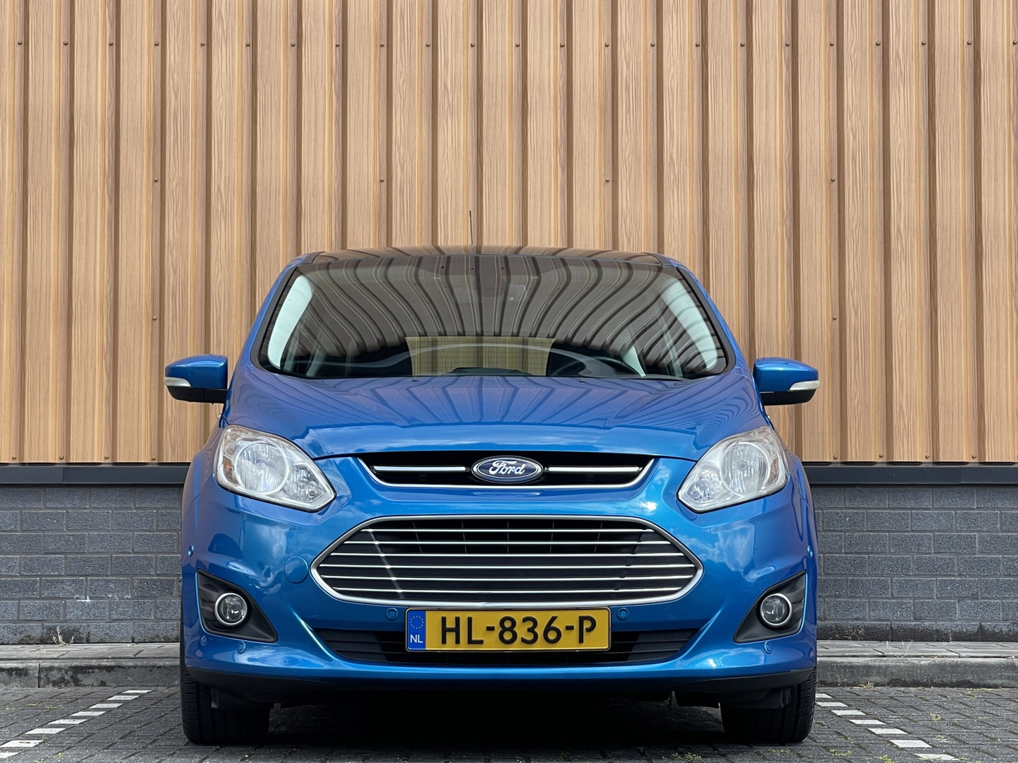 Ford C-MAX 2.0 Plug-in Hybrid Titanium Plus | Leder | Camera | Panoramadak | Stoelverwarming | Elektrische Achterklep | Keyless Go / Keyless Entry | DAB+ | Parkeersensoren | Navigatie |