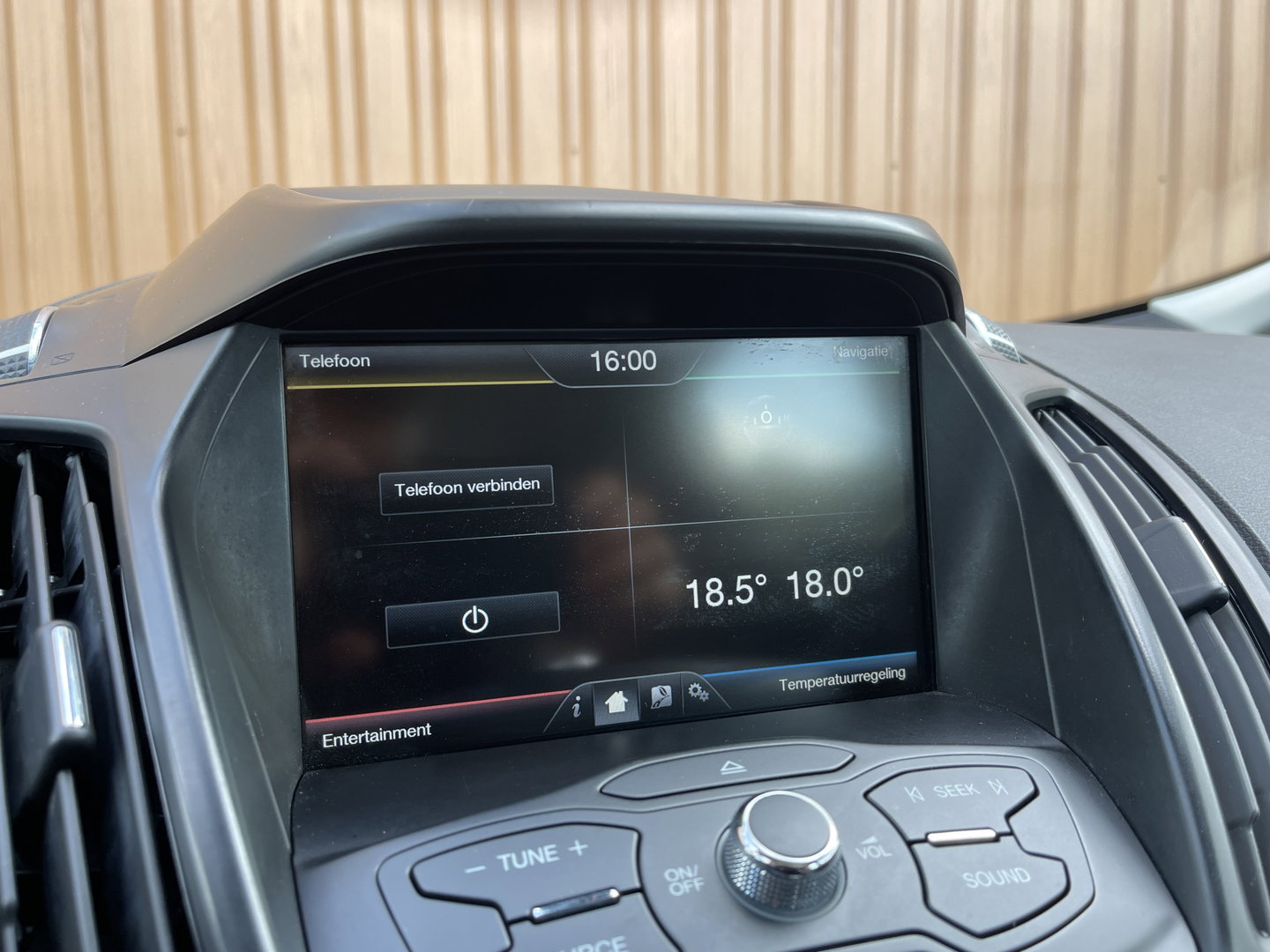 Ford C-MAX 2.0 Plug-in Hybrid Titanium Plus | Leder | Camera | Panoramadak | Stoelverwarming | Elektrische Achterklep | Keyless Go / Keyless Entry | DAB+ | Parkeersensoren | Navigatie |