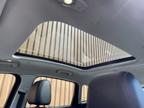 Ford C-MAX 2.0 Plug-in Hybrid Titanium Plus | Leder | Camera | Panoramadak | Stoelverwarming | Elektrische Achterklep | Keyless Go / Keyless Entry | DAB+ | Parkeersensoren | Navigatie |