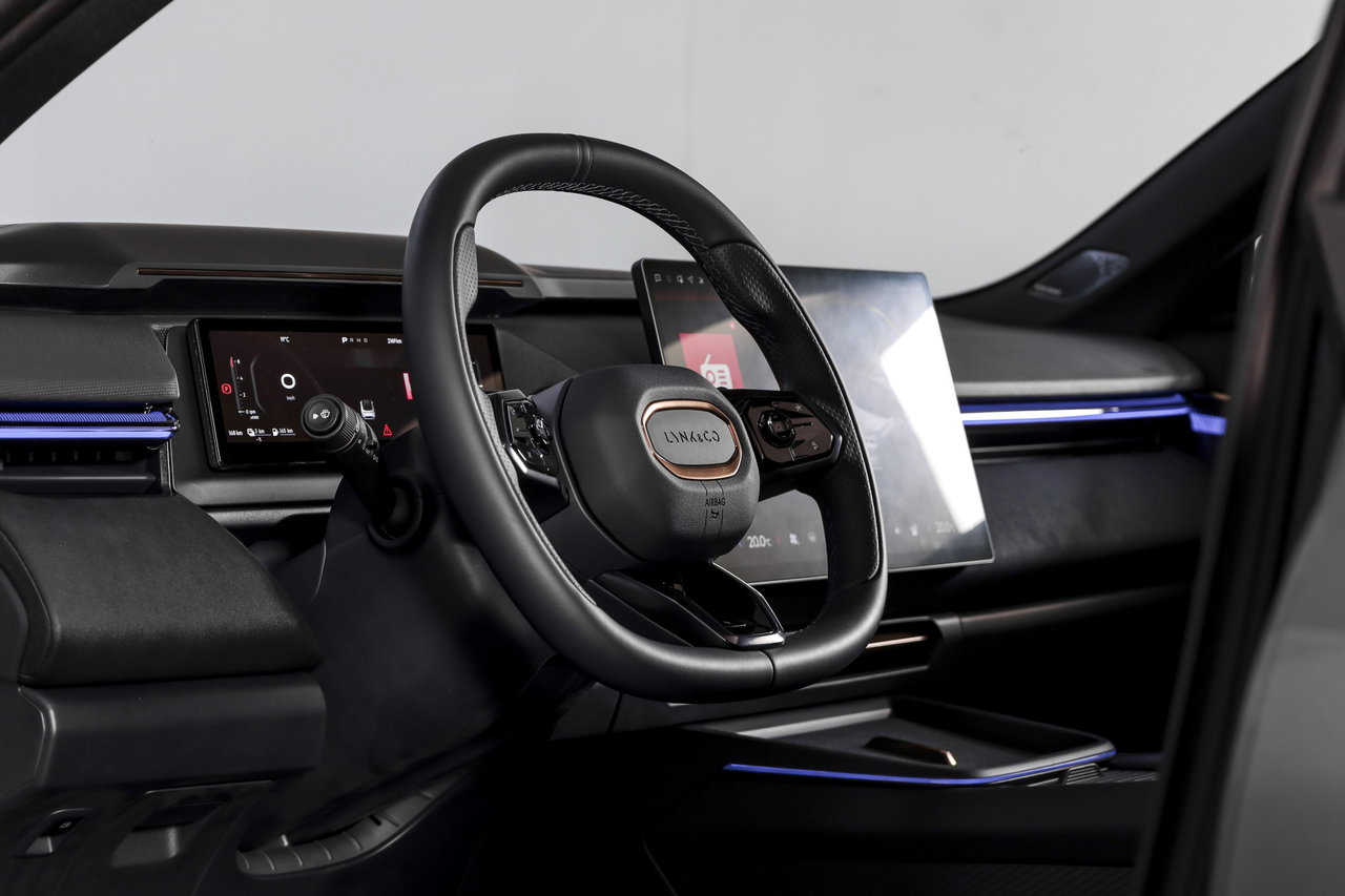 Lynk & Co 08