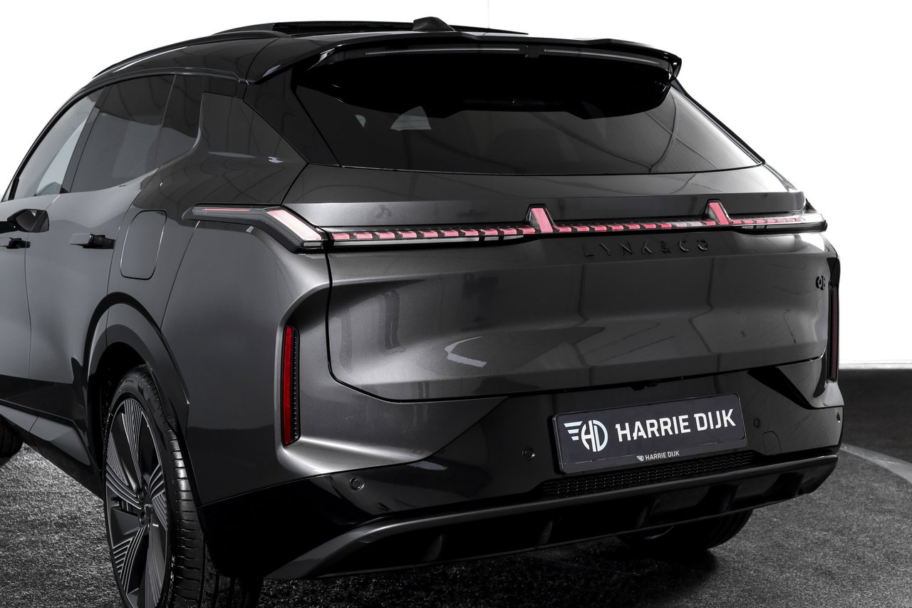Lynk & Co 08