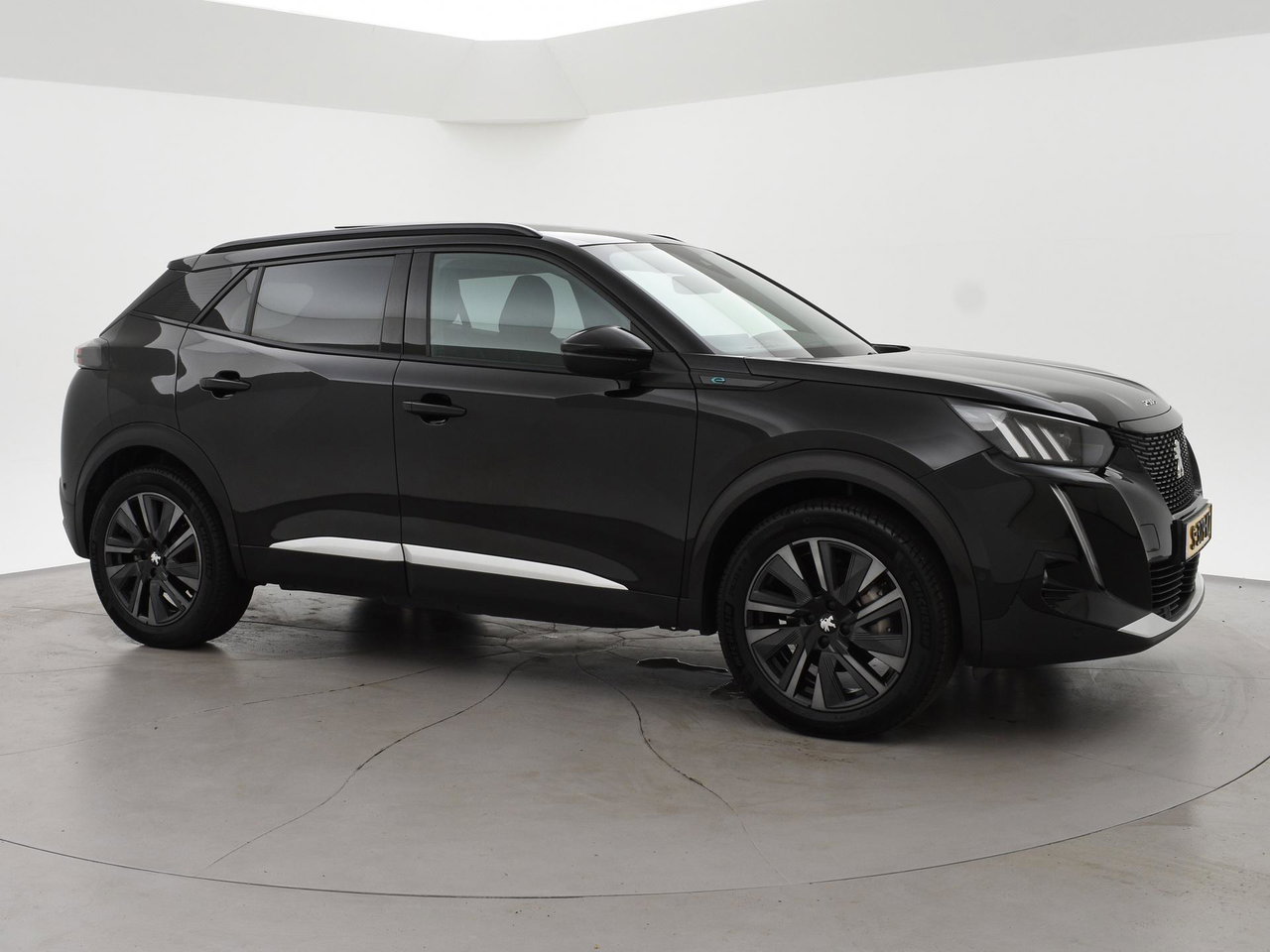 Peugeot e-2008
