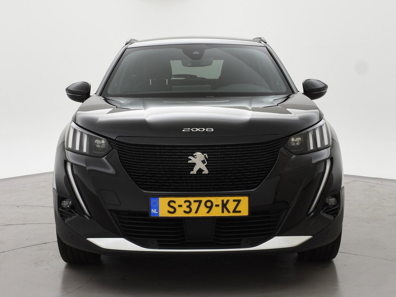 Peugeot e-2008