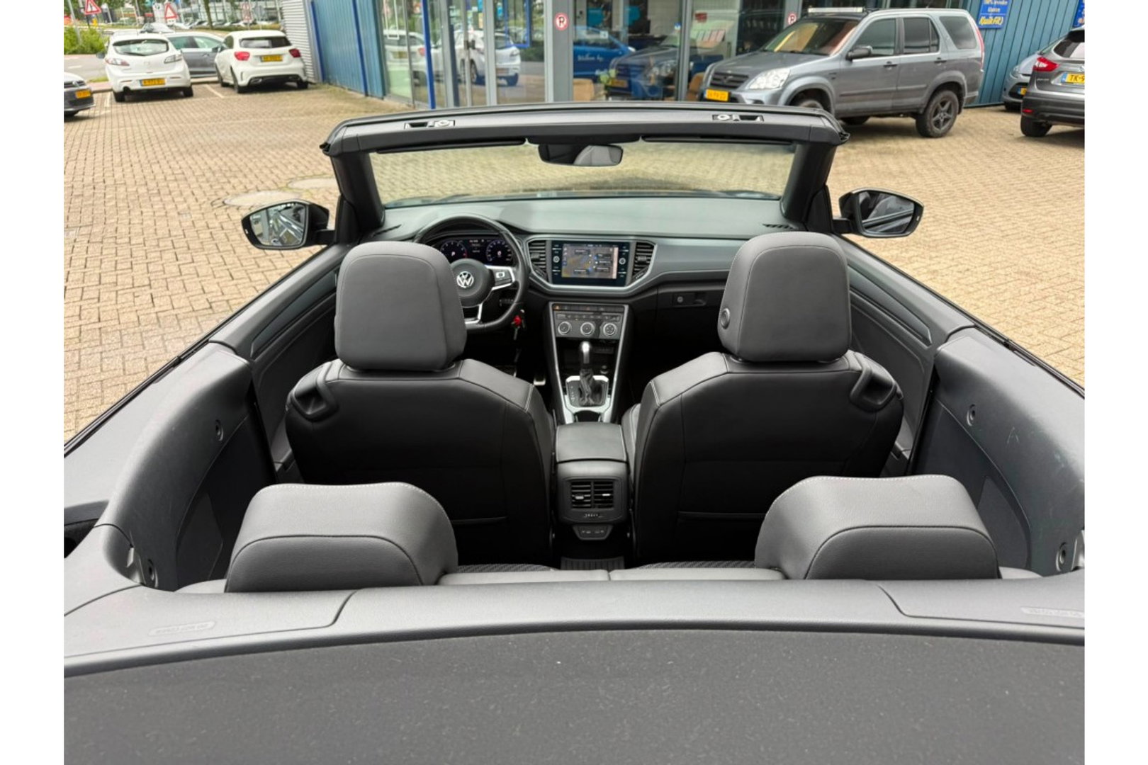 Volkswagen T-Roc 1.5 TSI R-LINE CABRIO 150PK AUTOMAAT AIRCO NAVI.