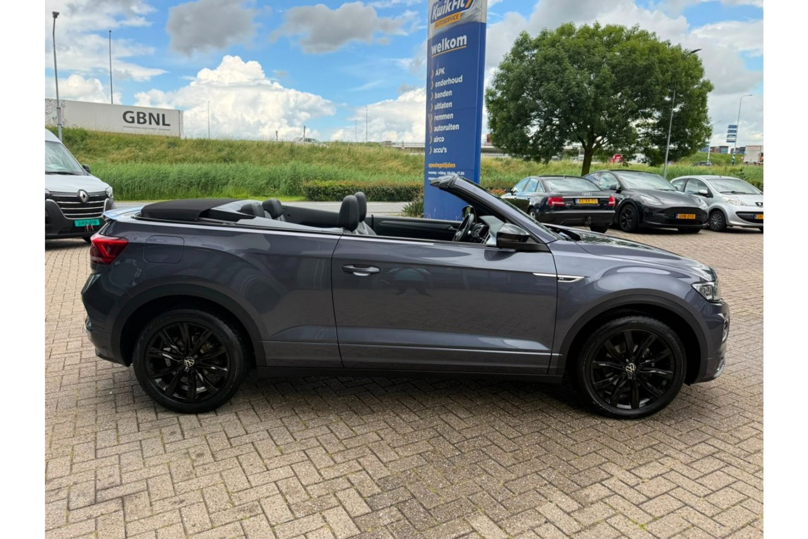 Volkswagen T-Roc 1.5 TSI R-LINE CABRIO 150PK AUTOMAAT AIRCO NAVI.