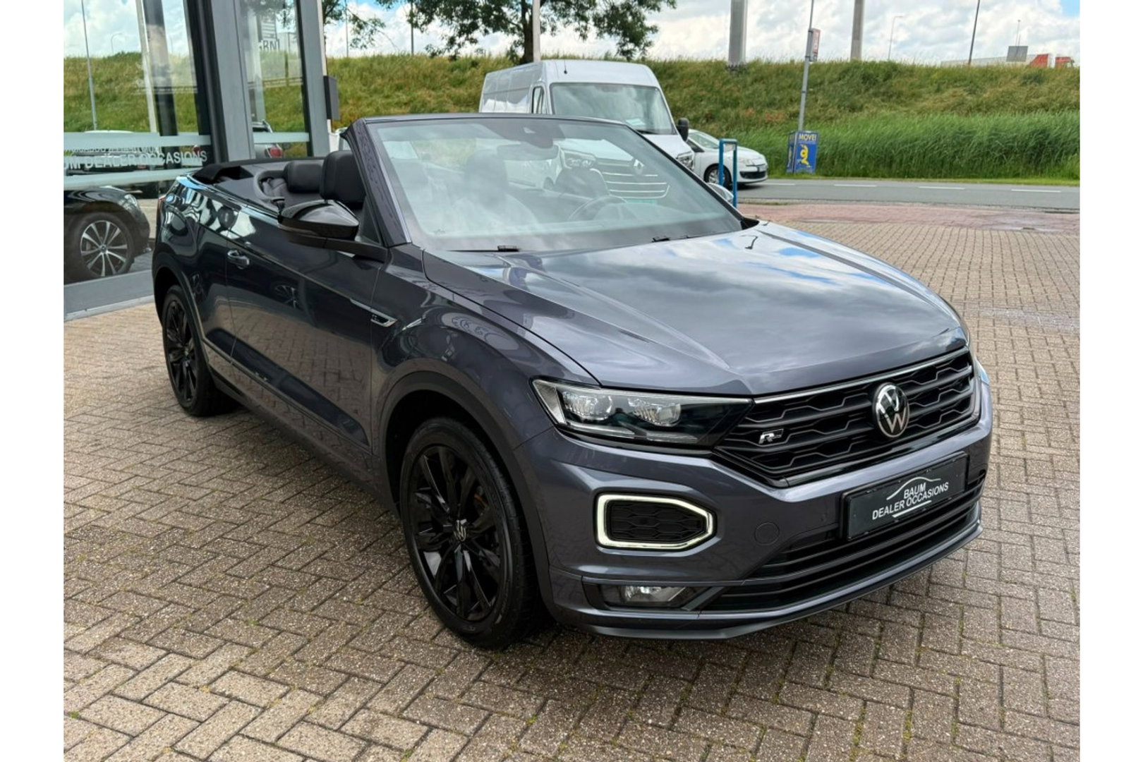 Volkswagen T-Roc 1.5 TSI R-LINE CABRIO 150PK AUTOMAAT AIRCO NAVI.
