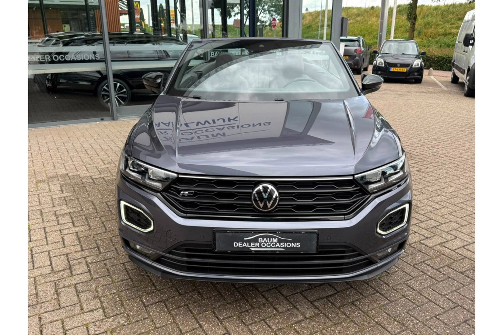 Volkswagen T-Roc 1.5 TSI R-LINE CABRIO 150PK AUTOMAAT AIRCO NAVI.