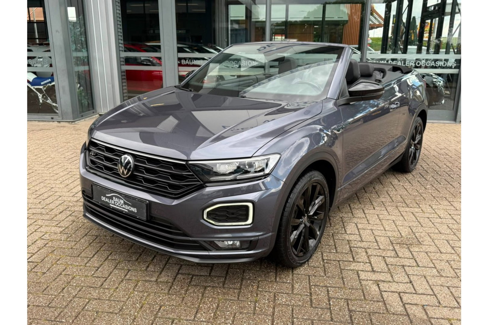 Volkswagen T-Roc 1.5 TSI R-LINE CABRIO 150PK AUTOMAAT AIRCO NAVI.