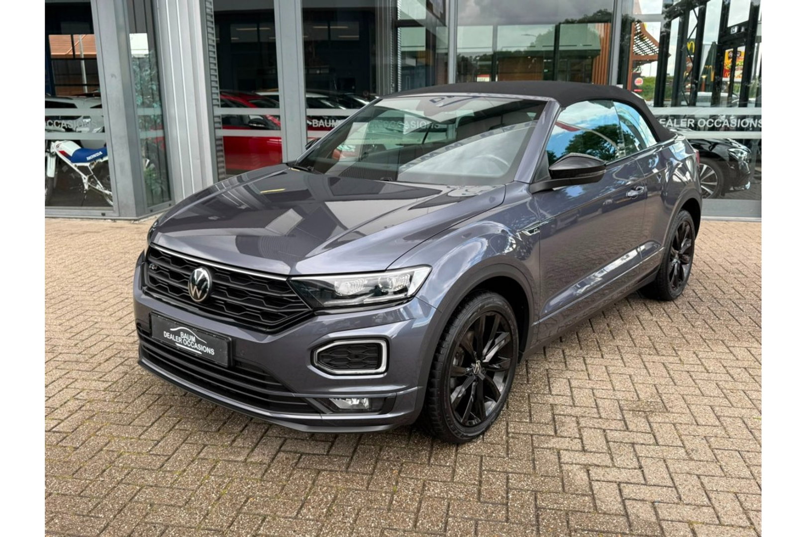 Volkswagen T-Roc 1.5 TSI R-LINE CABRIO 150PK AUTOMAAT AIRCO NAVI.