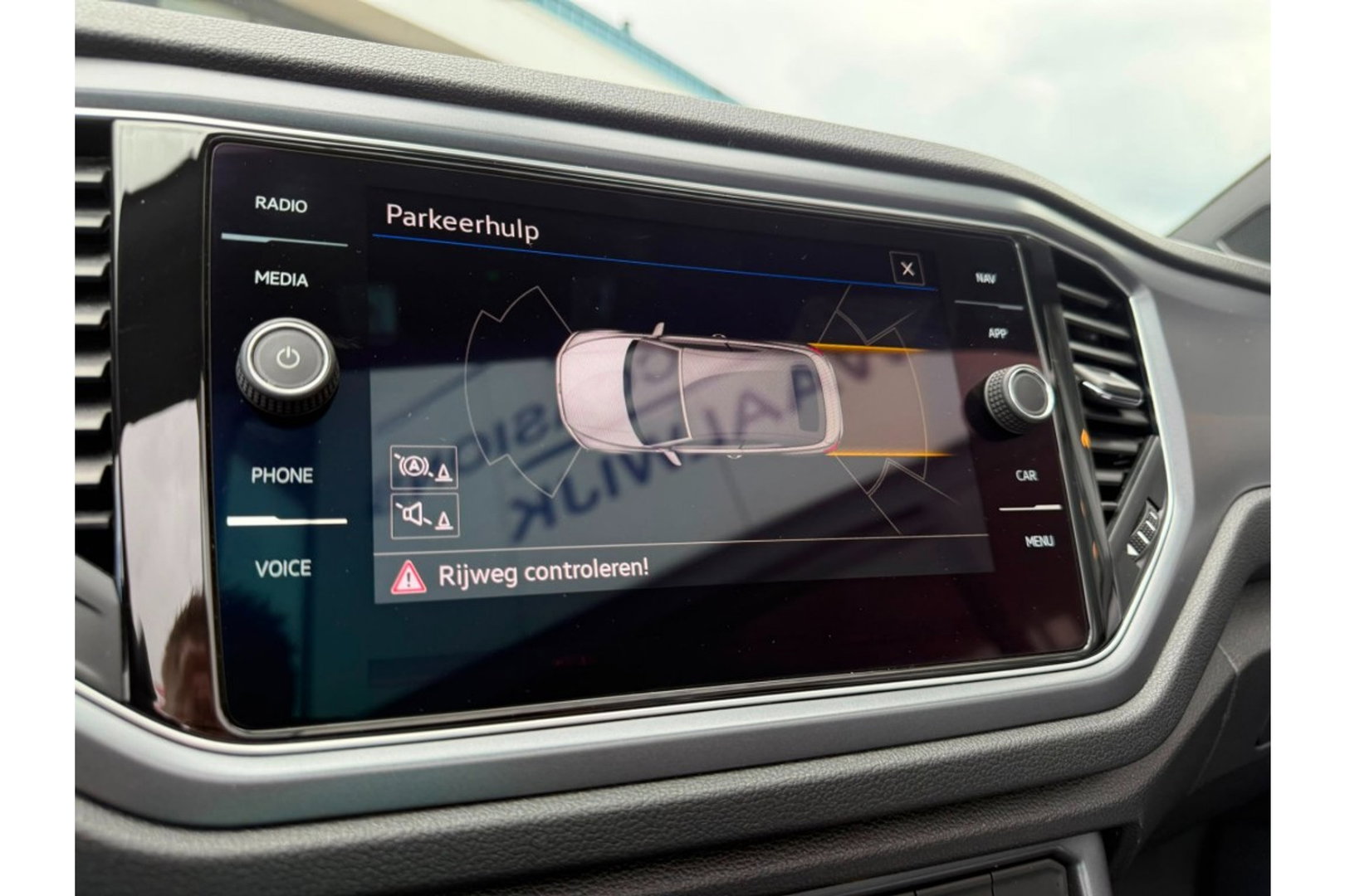Volkswagen T-Roc 1.5 TSI R-LINE CABRIO 150PK AUTOMAAT AIRCO NAVI.