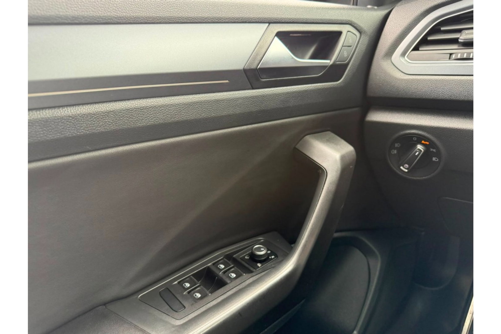 Volkswagen T-Roc 1.5 TSI R-LINE CABRIO 150PK AUTOMAAT AIRCO NAVI.