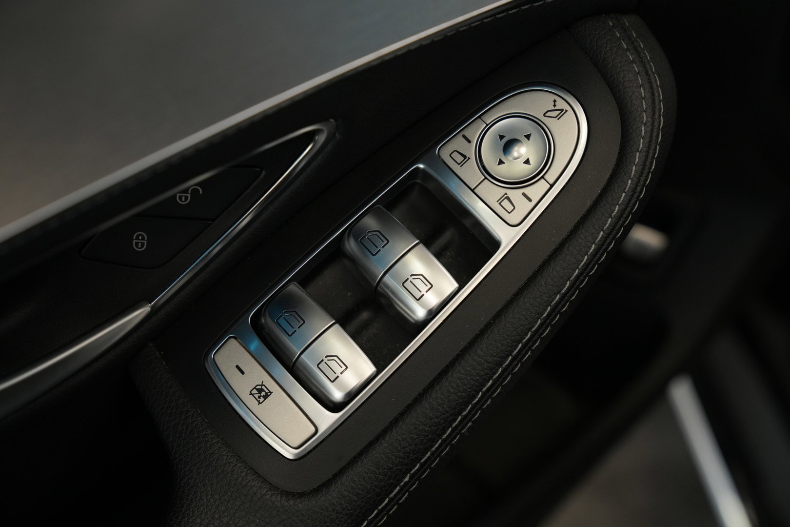 Mercedes-Benz C-Klasse 180 Ambition Full-led Navigatie CruiseControl