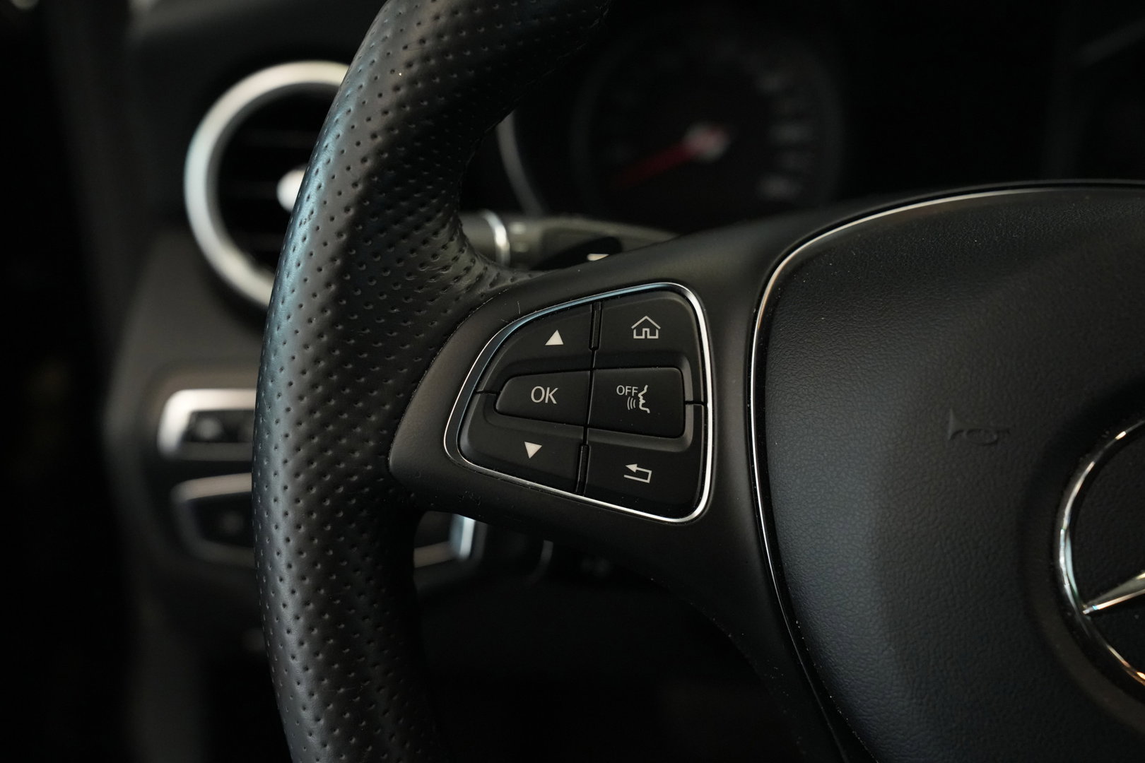 Mercedes-Benz C-Klasse 180 Ambition Full-led Navigatie CruiseControl