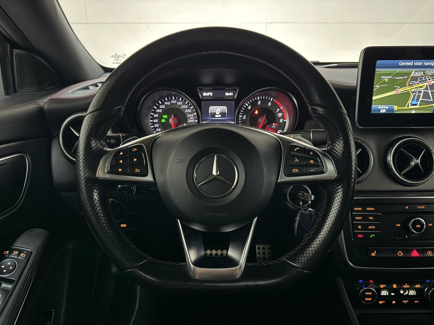Mercedes-Benz CLA 200 AMG Pano Leer NAVI ACC Camera
