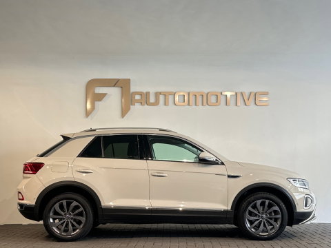 Volkswagen T-Roc 1.5 TSI R-Line Keyless|Sfeer|IQ|Camera|Lane