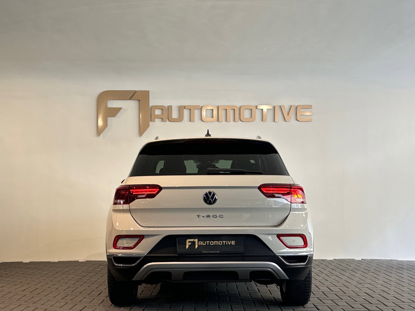 Volkswagen T-Roc 1.5 TSI R-Line Keyless|Sfeer|IQ|Camera|Lane