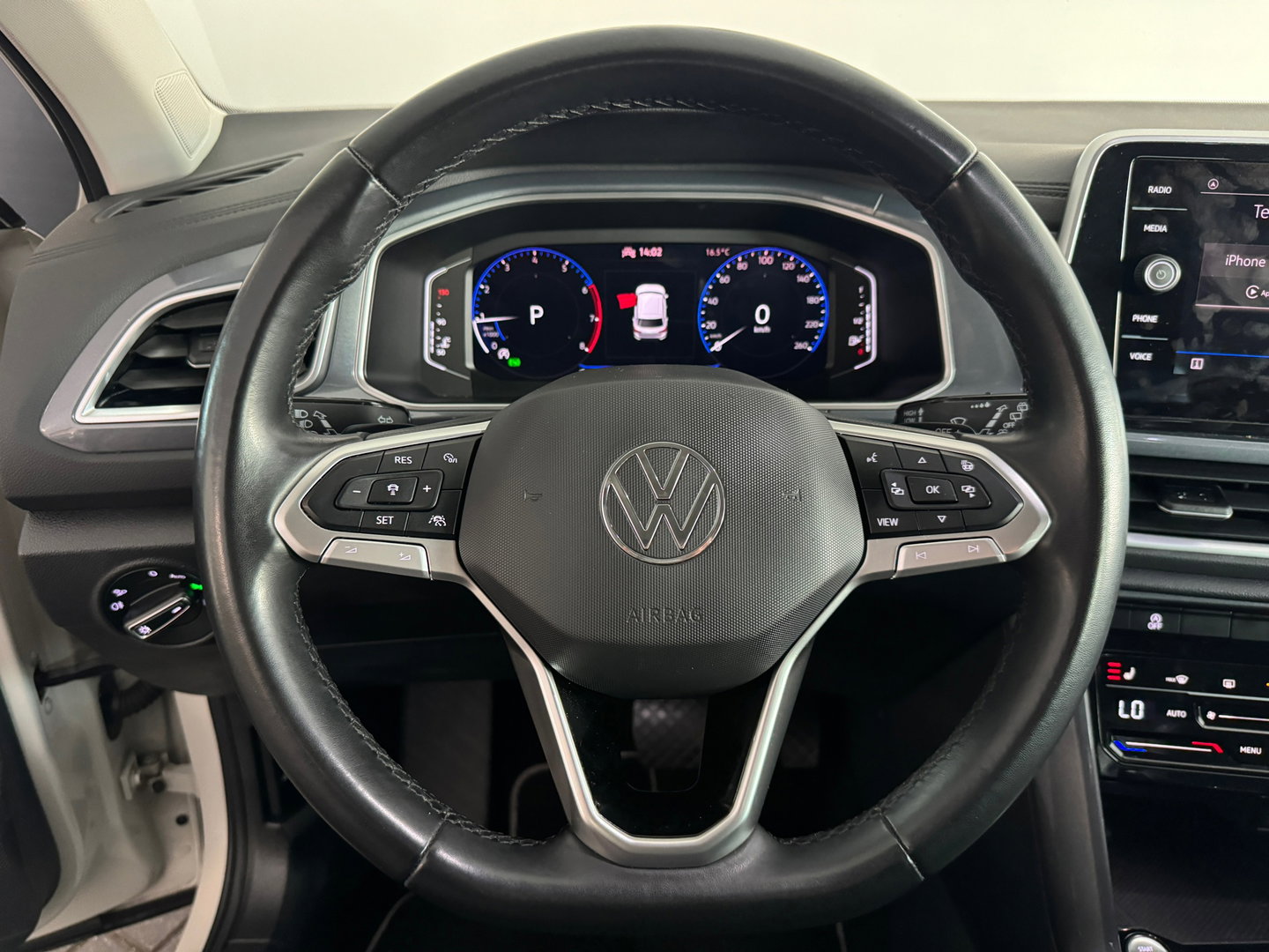 Volkswagen T-Roc 1.5 TSI R-Line Keyless|Sfeer|IQ|Camera|Lane