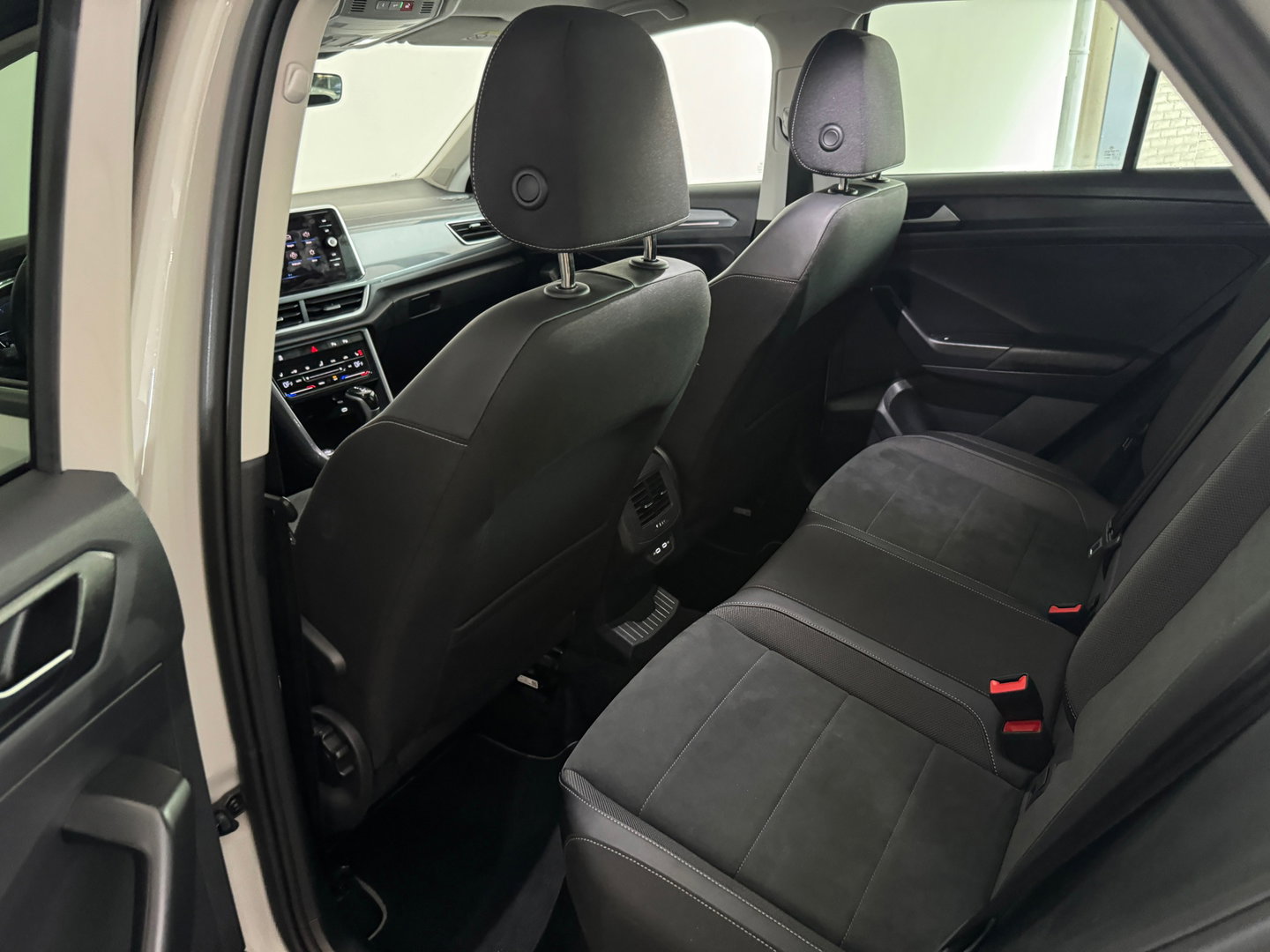 Volkswagen T-Roc 1.5 TSI R-Line Keyless|Sfeer|IQ|Camera|Lane