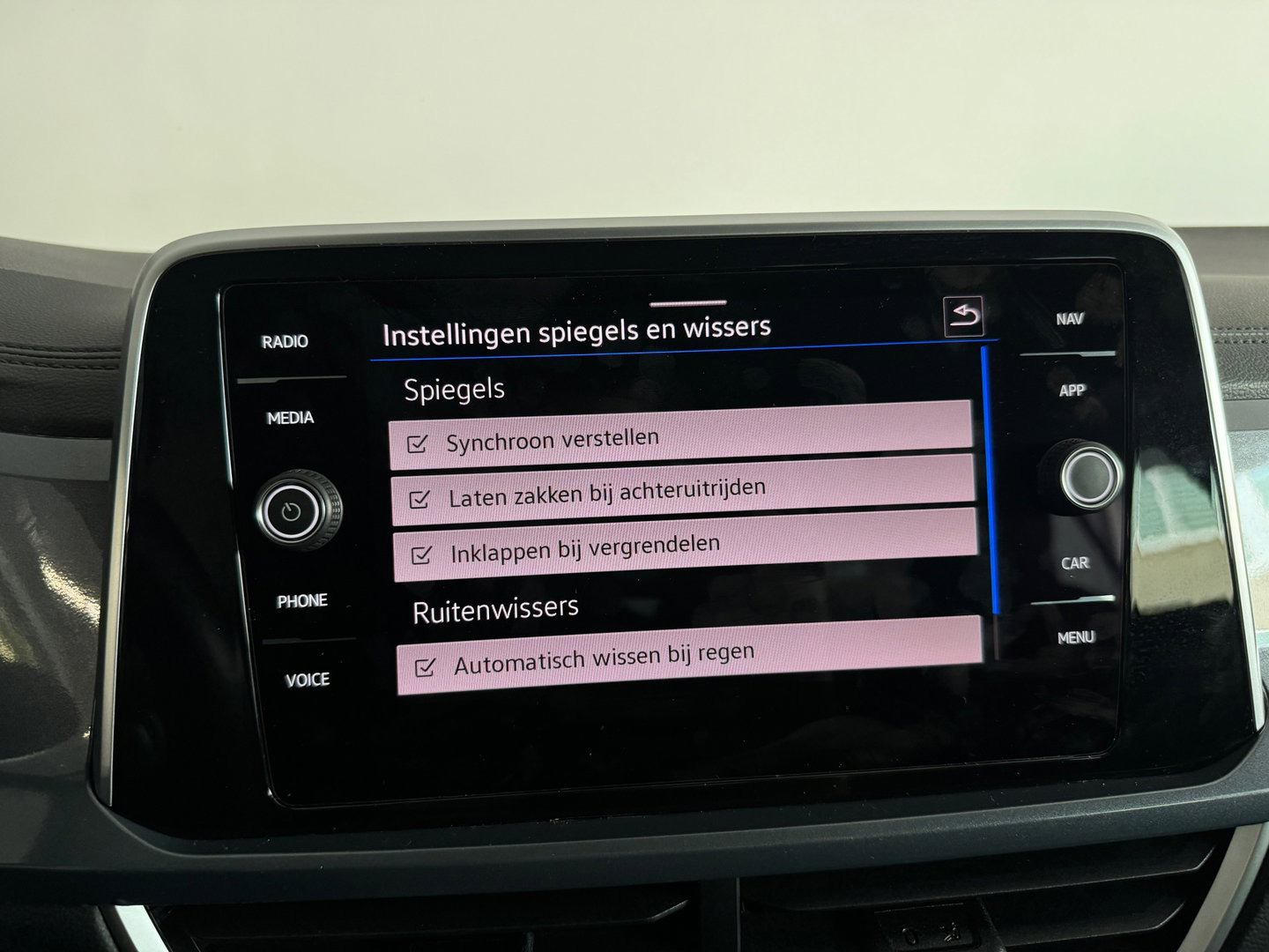 Volkswagen T-Roc 1.5 TSI R-Line Keyless|Sfeer|IQ|Camera|Lane