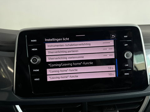 Volkswagen T-Roc 1.5 TSI R-Line Keyless|Sfeer|IQ|Camera|Lane